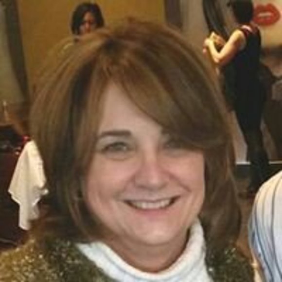 Meet your Posher, Janet - Picture 1 of 1